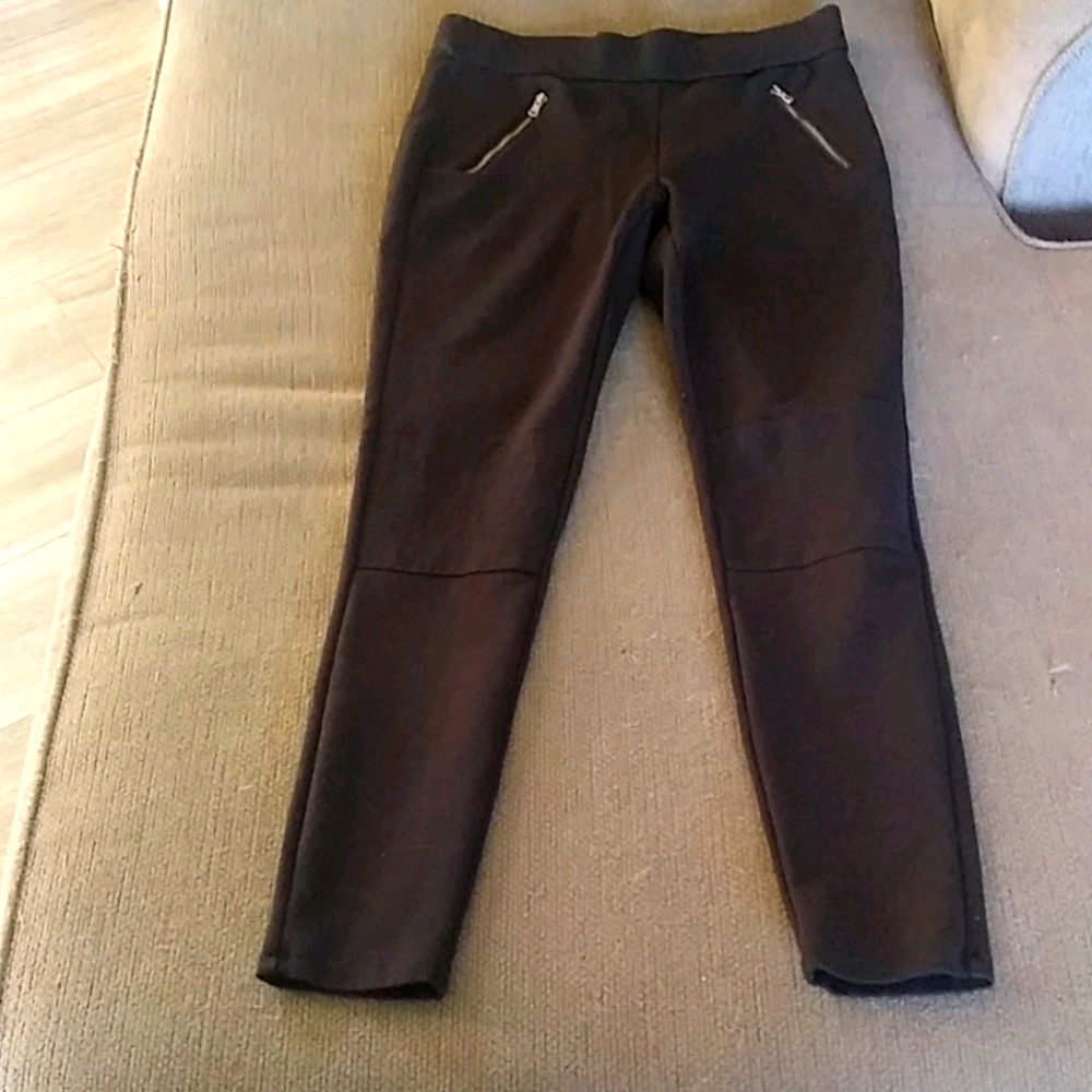 Black leggings